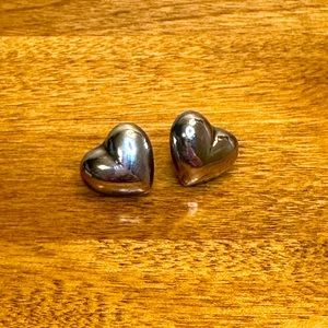 Stifling Silver Heart Stud Earrings